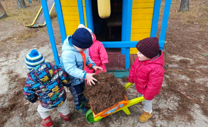 Пізнаємо світ через гру та працю